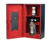 芝華士25年調(diào)和蘇格蘭威士忌 Chivas Regal Aged 25 Years Blended Scotch Whisky 700ml
