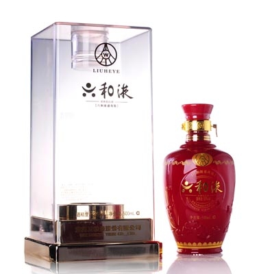 五糧液酒六和液盛典裝 500ml